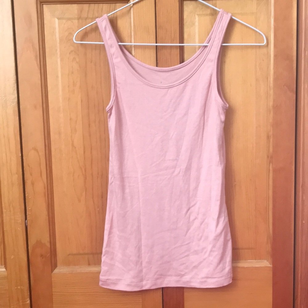 pink tank top